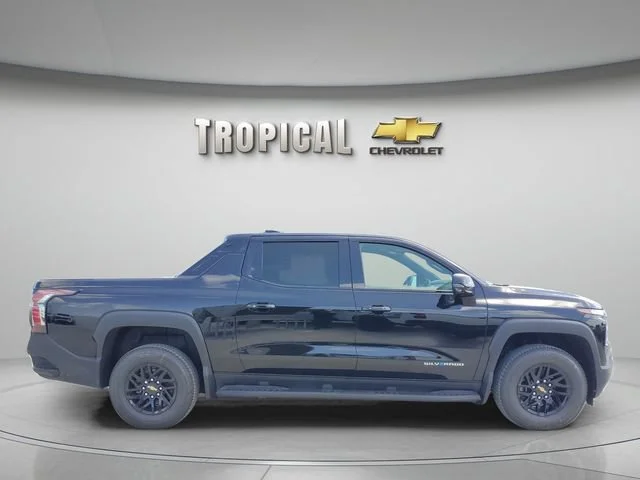 New 2026 Black Chevrolet LT - Extended Range image 6