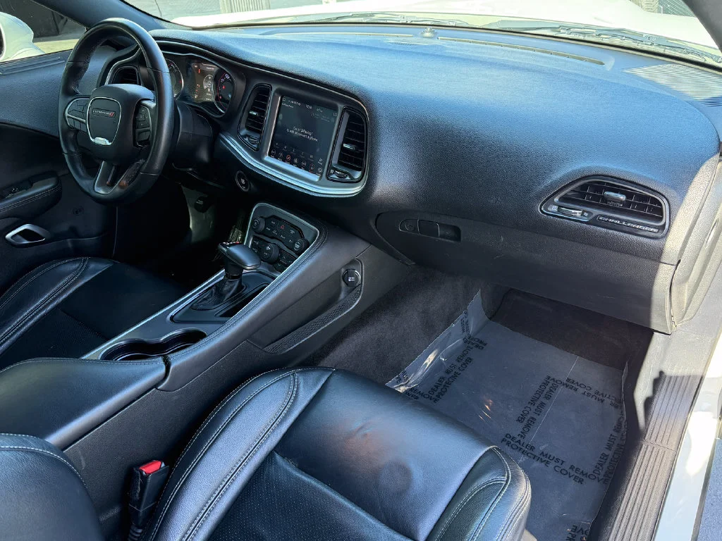 Used 2019  Dodge R/T image 17