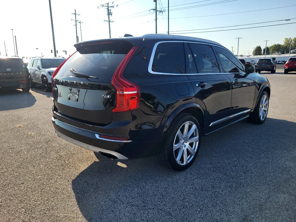 Used 2016 Onyx Black Metallic Volvo T6 Inscription image 6
