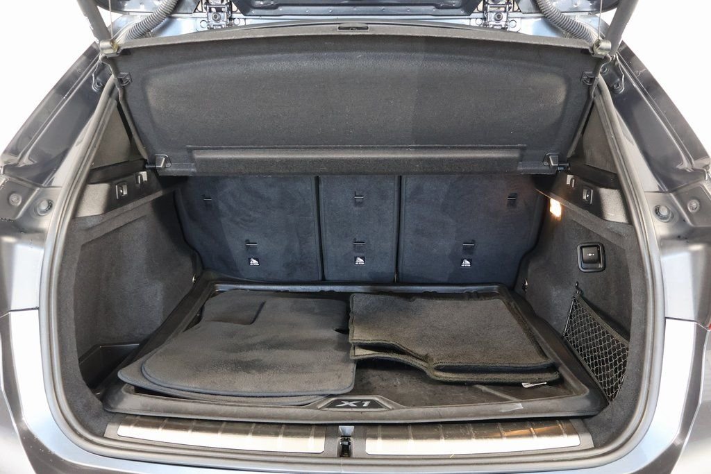 Used 2017 Mineral Gray Metallic BMW xDrive28i image 13
