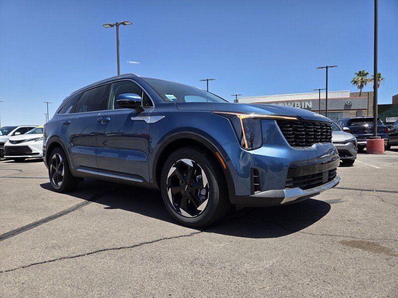 New 2026 Mineral Blue Kia EX image 2