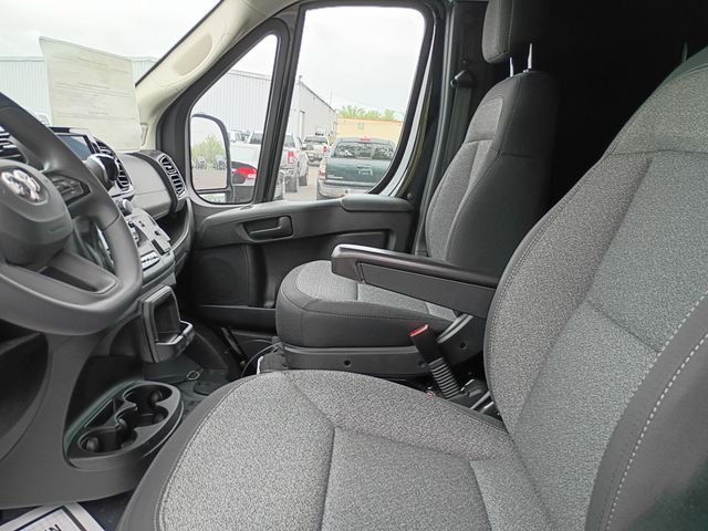 New 2026 Black Clear-Coat Exterior Paint RAM High Roof image 12