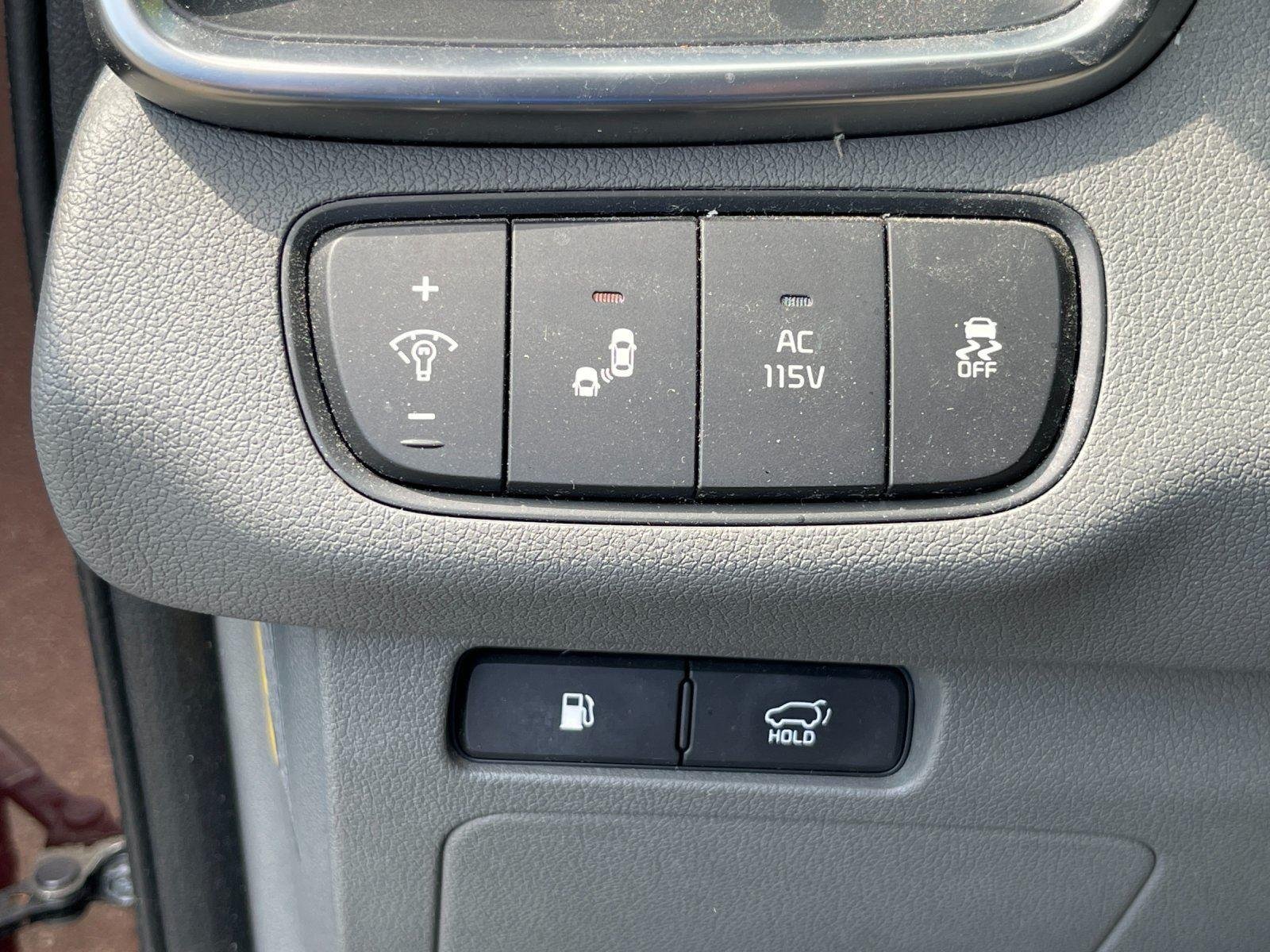 Used 2017 Sangria Kia SX V6 image 17