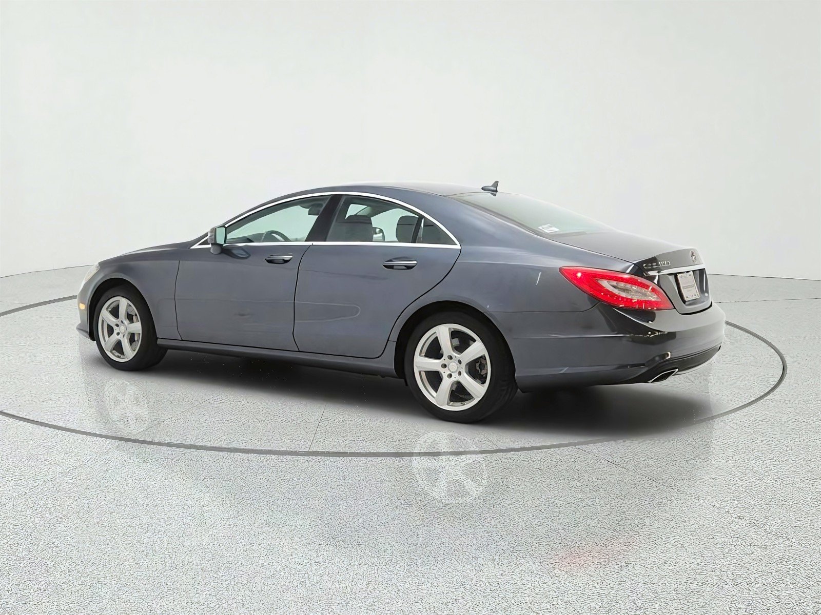 Used 2013 Steel Grey Mercedes-Benz 4dr Sdn CLS 550 RWD image 7