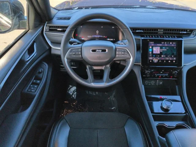 Used 2024 Red Jeep Altitude X image 15