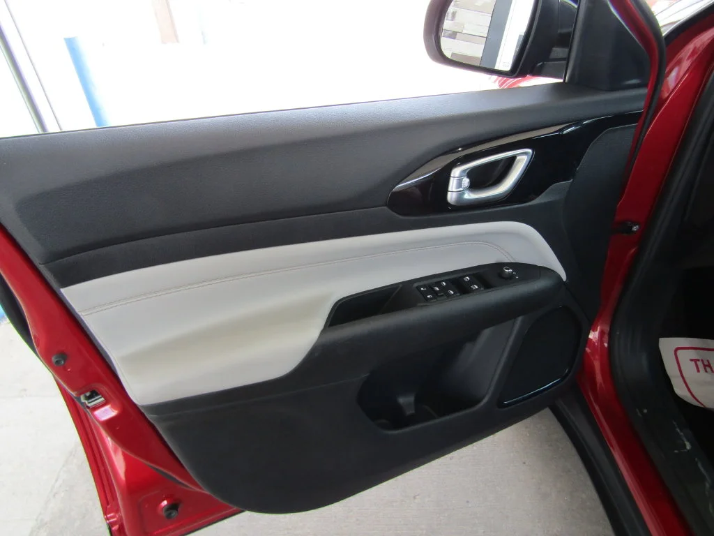 Used 2025 Red Jeep Limited image 20