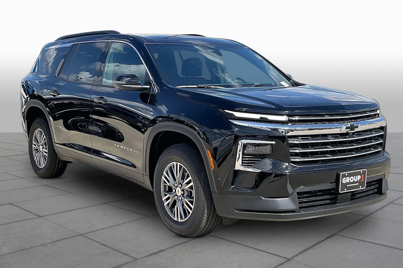 2027 Chevrolet Traverse LT - Photo 3