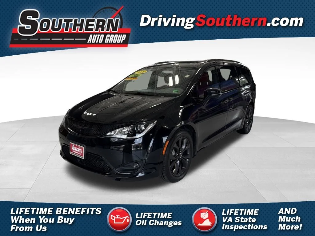 Used 2020 Black Chrysler Limited image 1