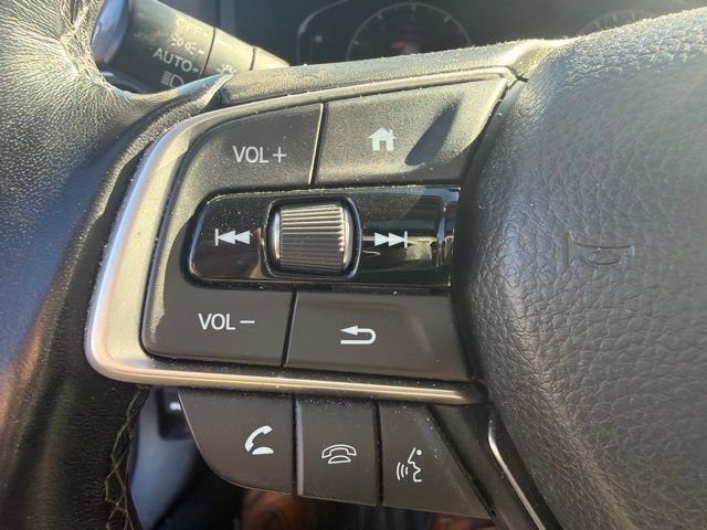 Used 2020 Red Honda EX-L image 18