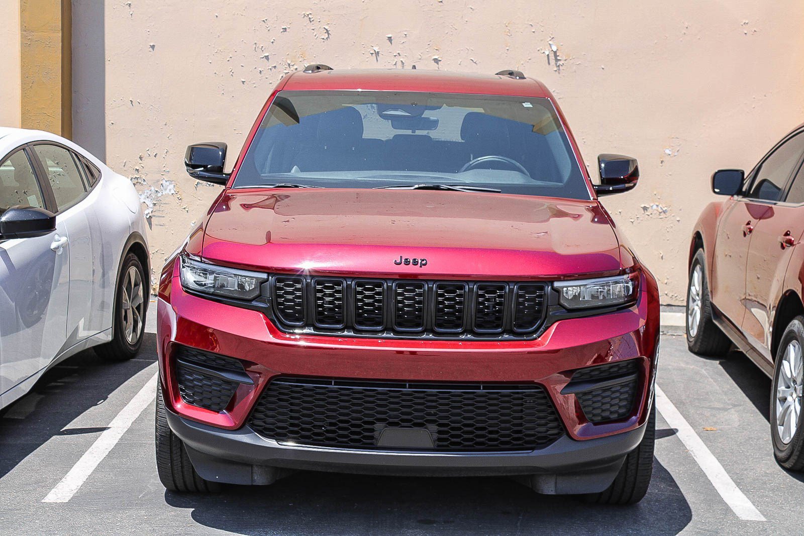 Used 2025 Velvet Red Pearlcoat Jeep Altitude X image 2