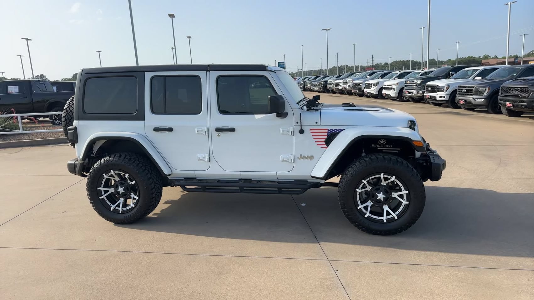 Used 2020 Bright White Clearcoat Jeep Sport S image 2