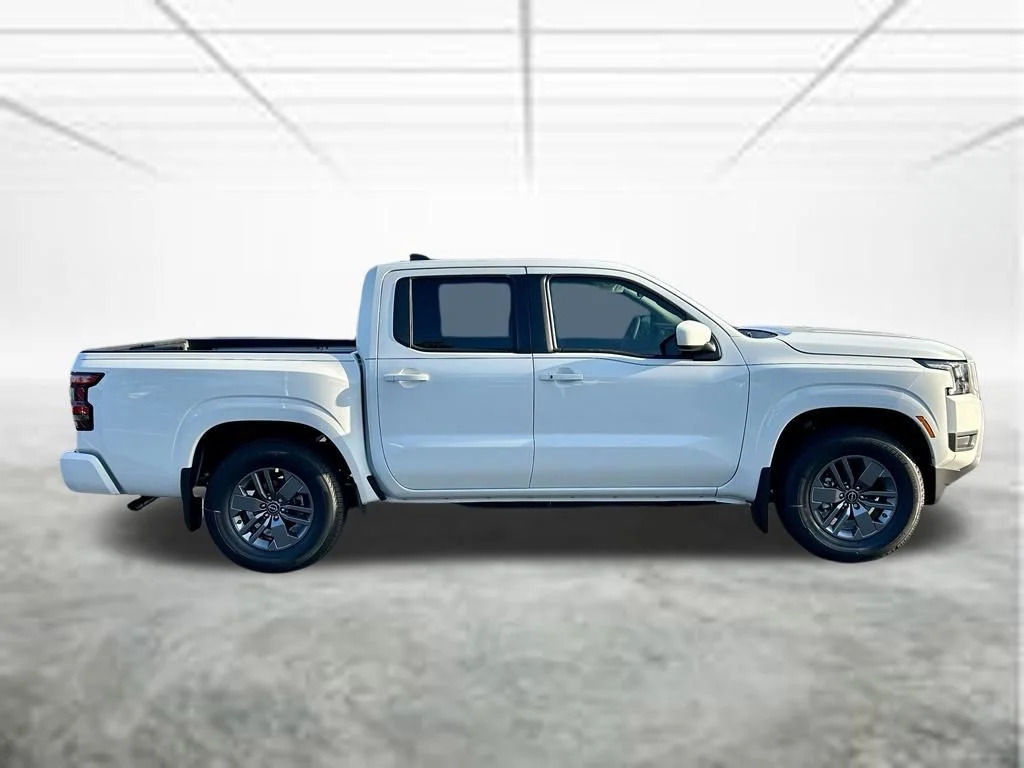 New 2026 Glacier White Nissan Crew Cab SV image 4