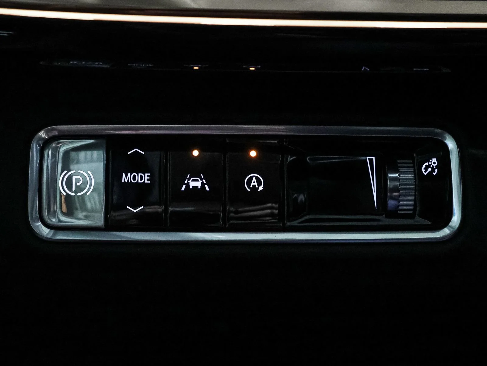New 2026 Ebony Twilight Metallic Buick Avenir image 35