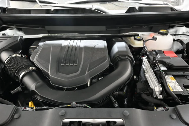 2027 Chevrolet Traverse LT - Photo 31