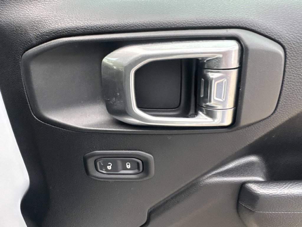 Used 2025 White Jeep Rubicon image 25