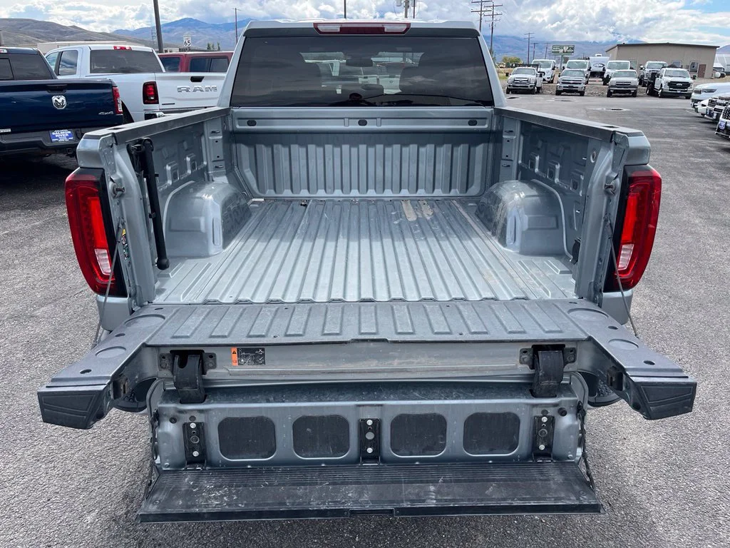 Used 2025 Sterling Metallic GMC SLT image 17