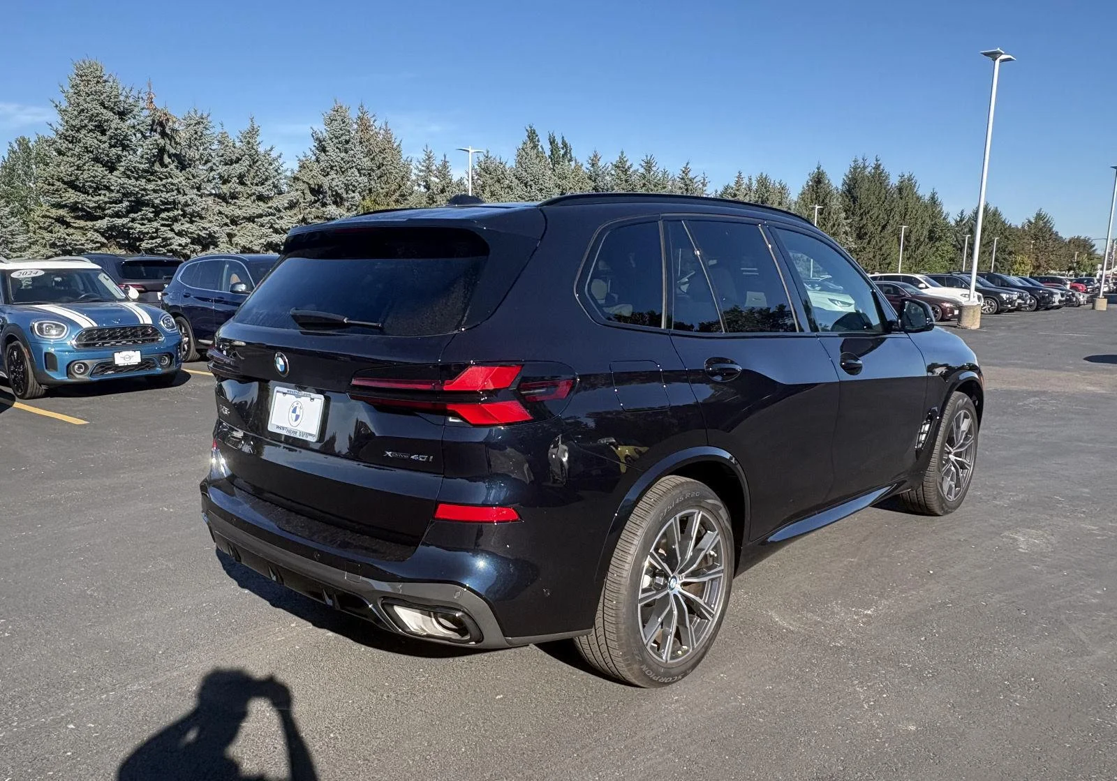 Used 2026 Carbon Black Metallic BMW xDrive40i image 7