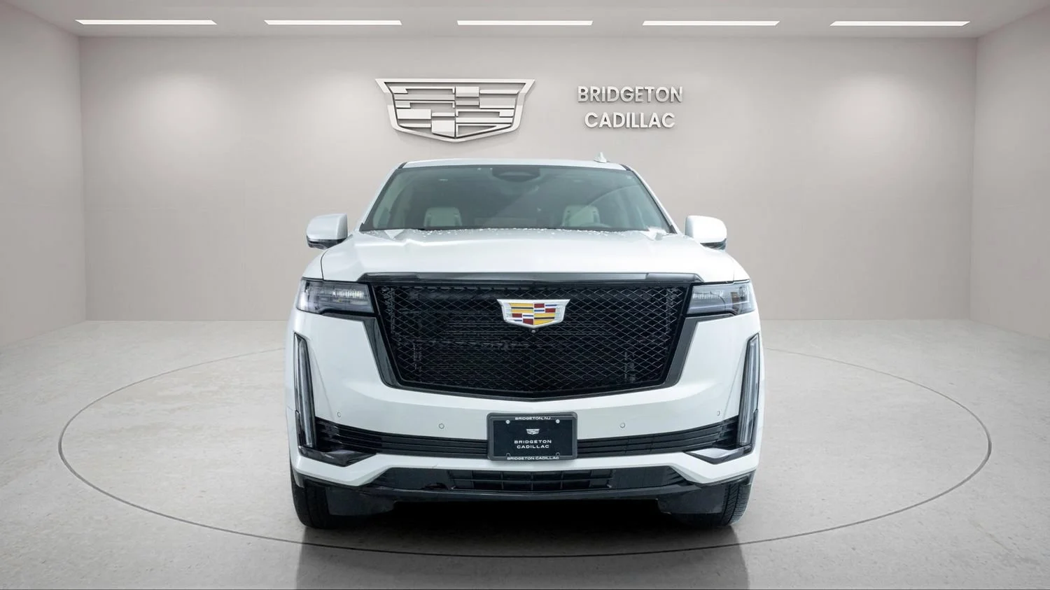 Used 2024 Crystal White Tricoat Cadillac Sport Platinum image 2