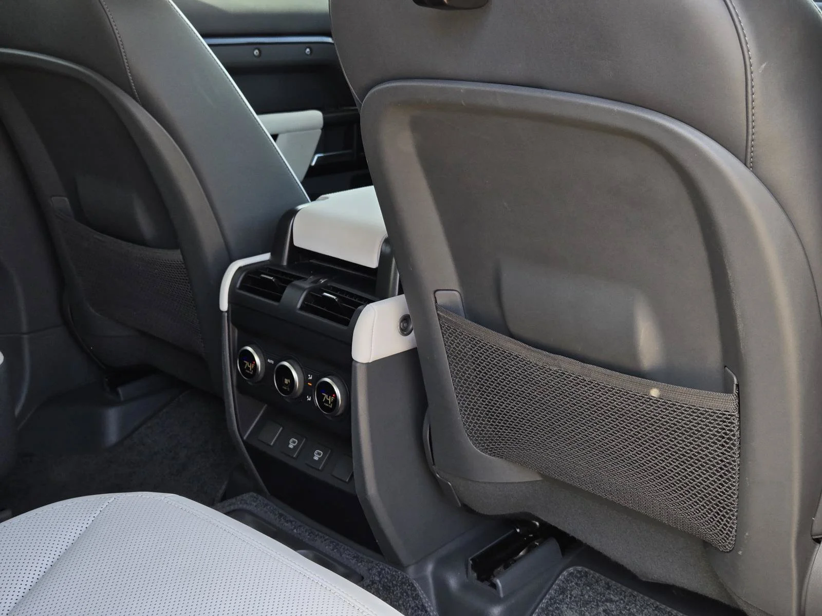 Used 2025 Gray Land Rover V8 image 41