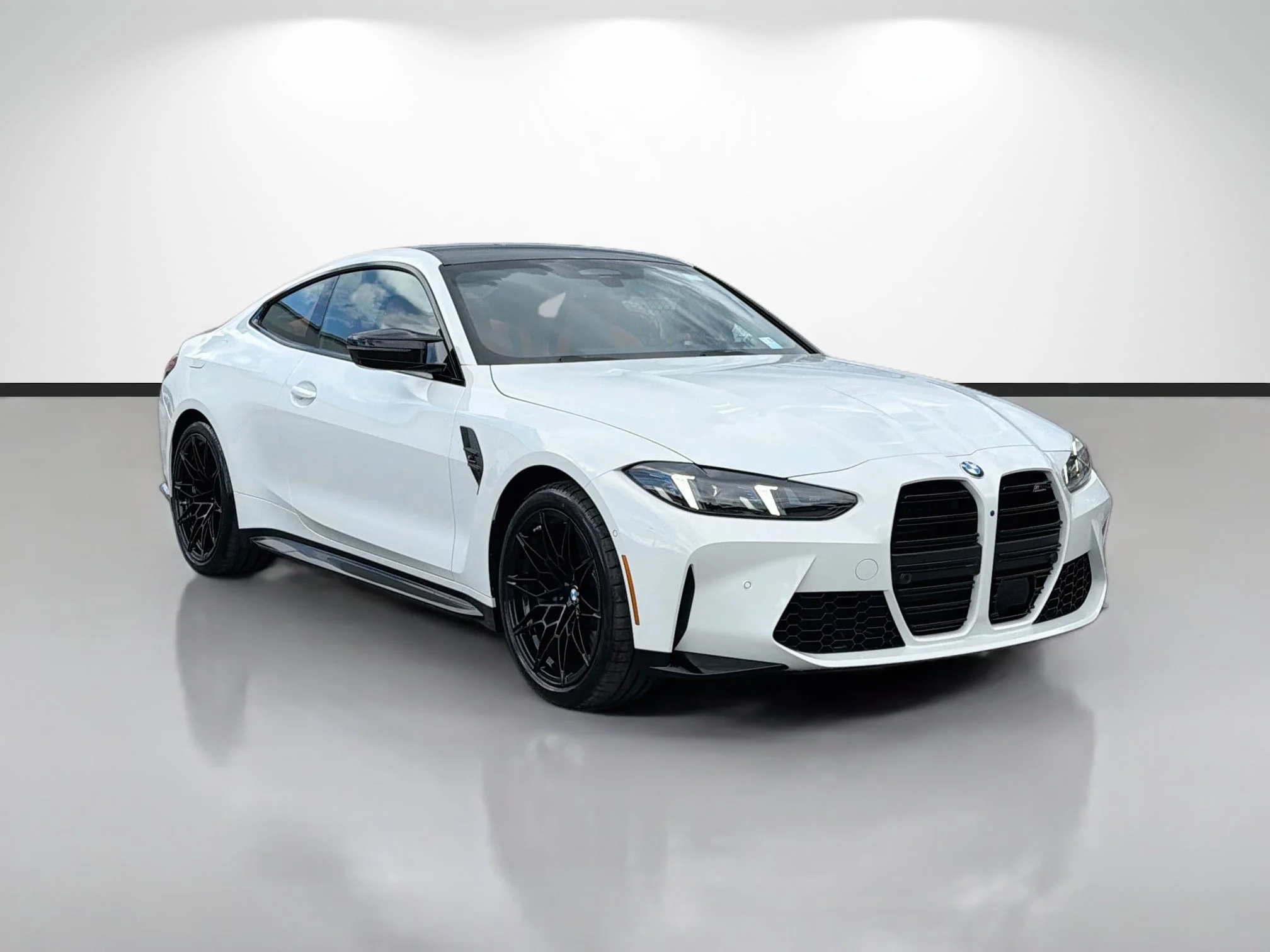 New 2027 Alpine White BMW Competition xDrive image 1