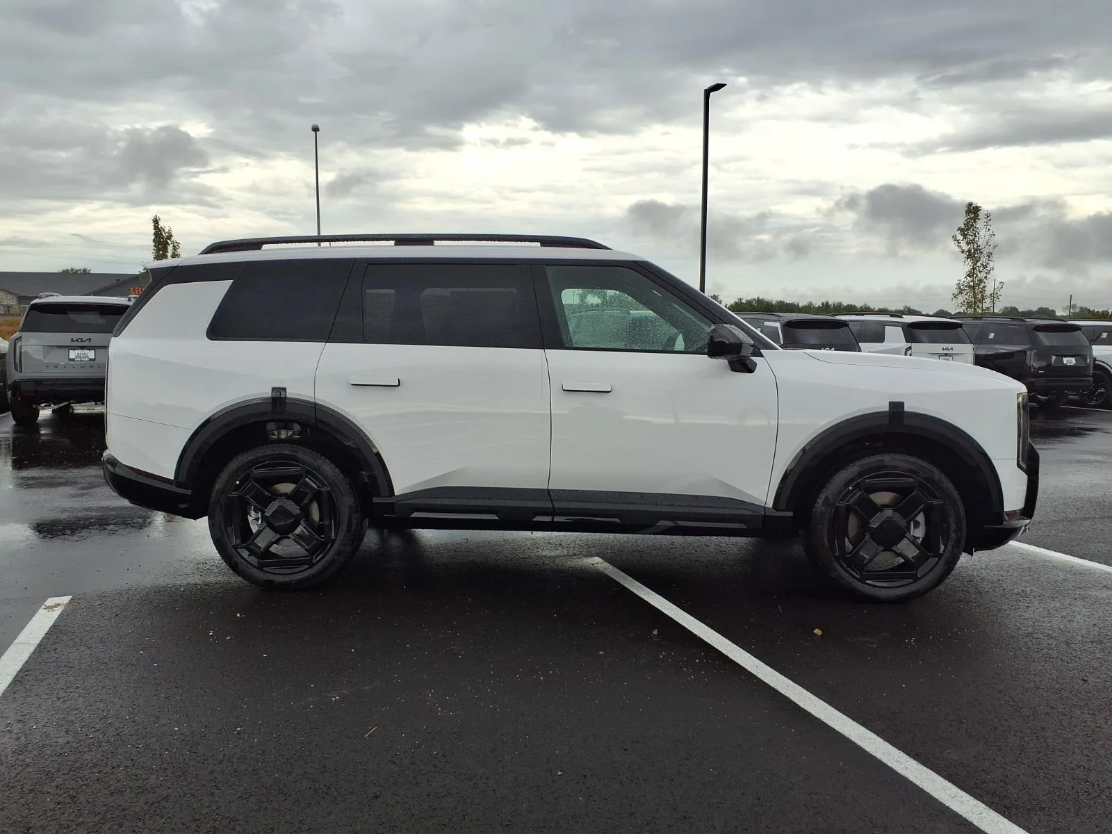 New 2027 Glacial White Pearl Kia X-Line EX image 2