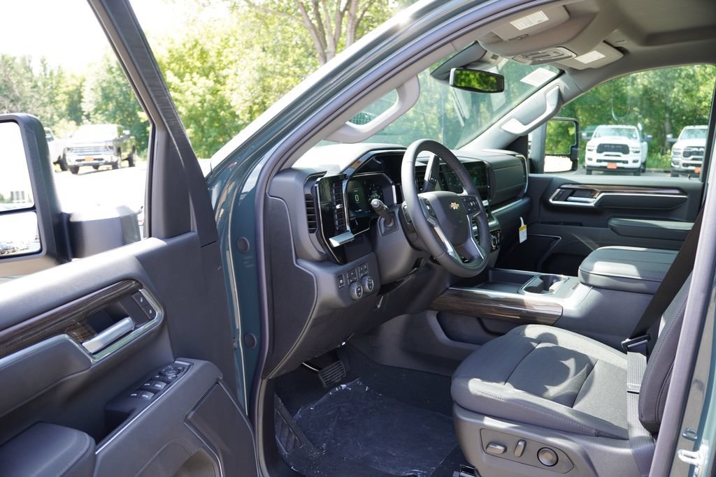 2026 Chevrolet Silverado 3500 HD LT - Photo 10