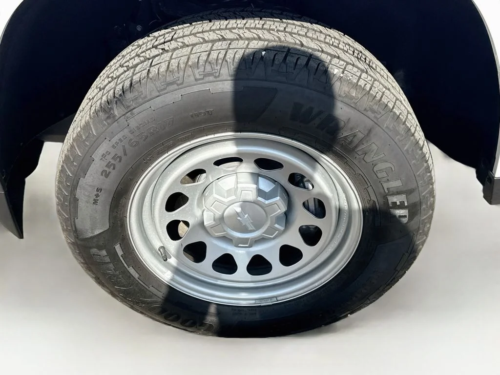 Used 2025 White Chevrolet Work Truck image 37