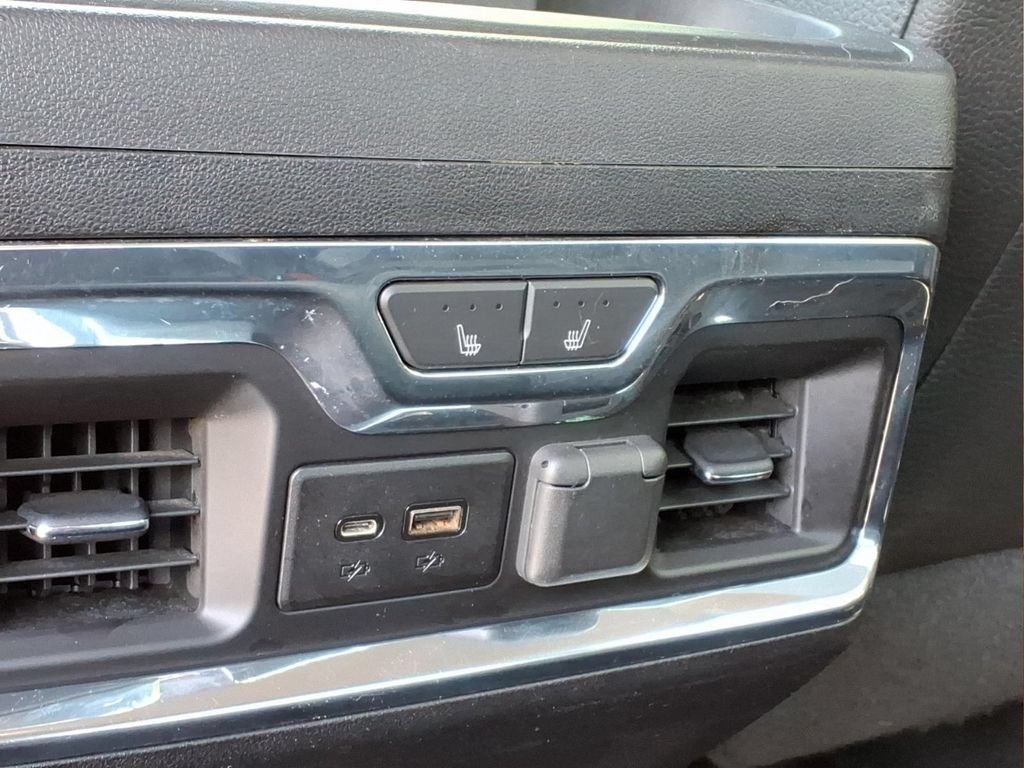 Used 2019 WHITE FROST TRICOAT GMC Denali image 24