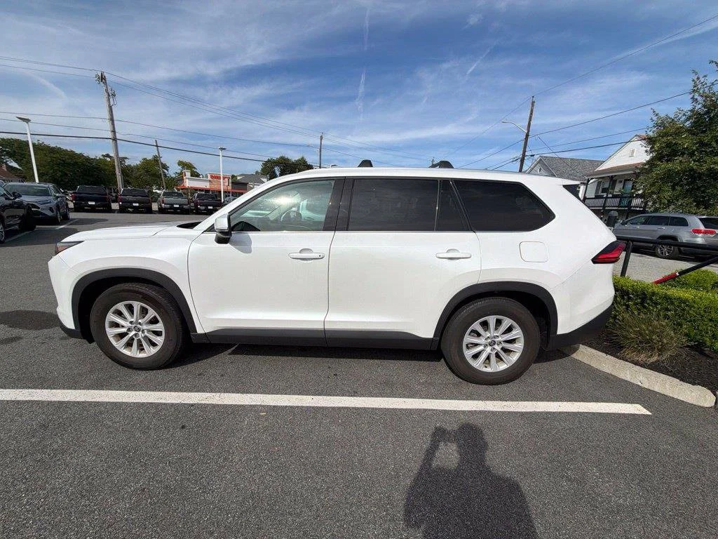 Used 2024 Beige Toyota XLE image 1