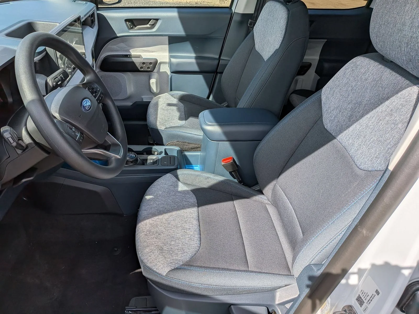 New 2026 Oxford White Ford XLT image 11