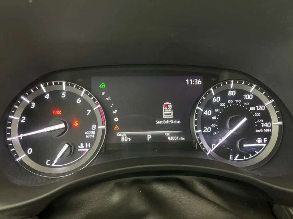 Used 2020 Gray Toyota XLE image 9