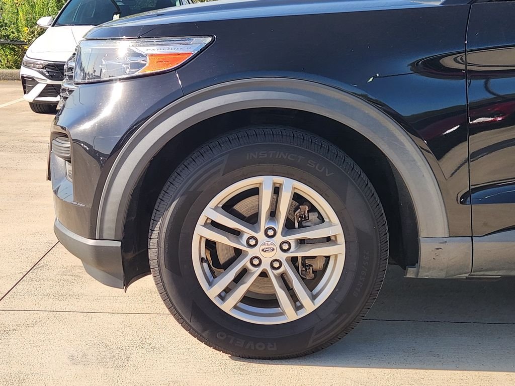 Used 2020 Agate Black Metallic Ford XLT image 10