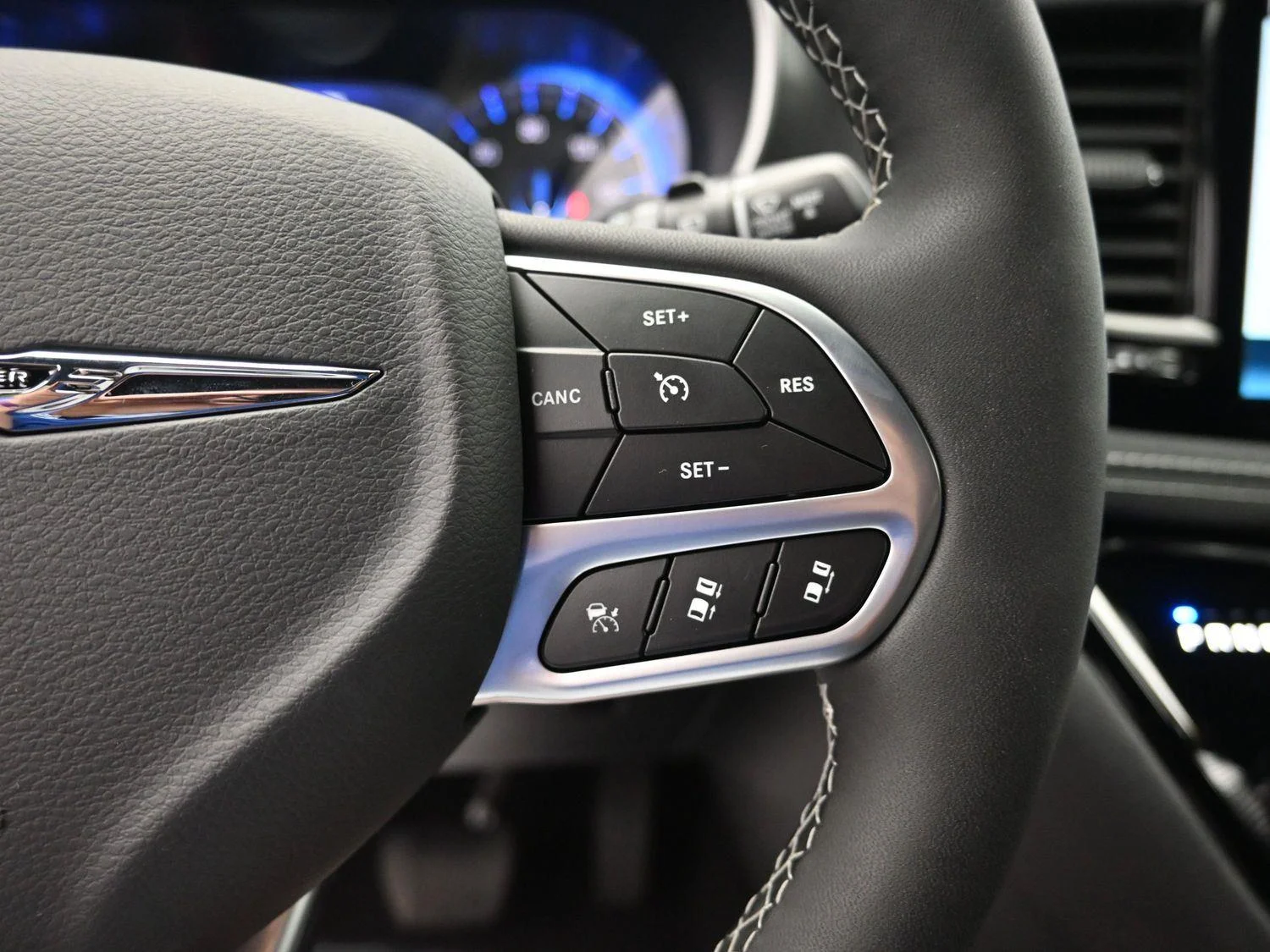 2026 Chrysler Pacifica Select - Photo 27