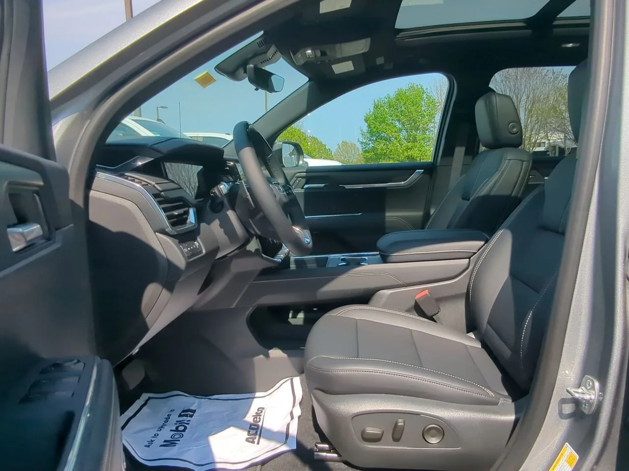 New 2026 Sterling Metallic GMC Elevation image 20