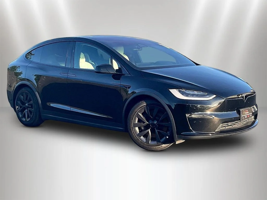 Used 2023 Black Tesla Standard Range image 3