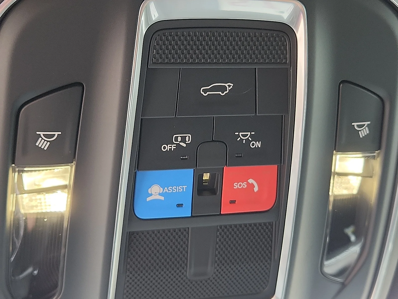 New 2026 Bright White Clear-Coat  Paint Jeep L LAREDO ALTITUDE 4X4 image 18