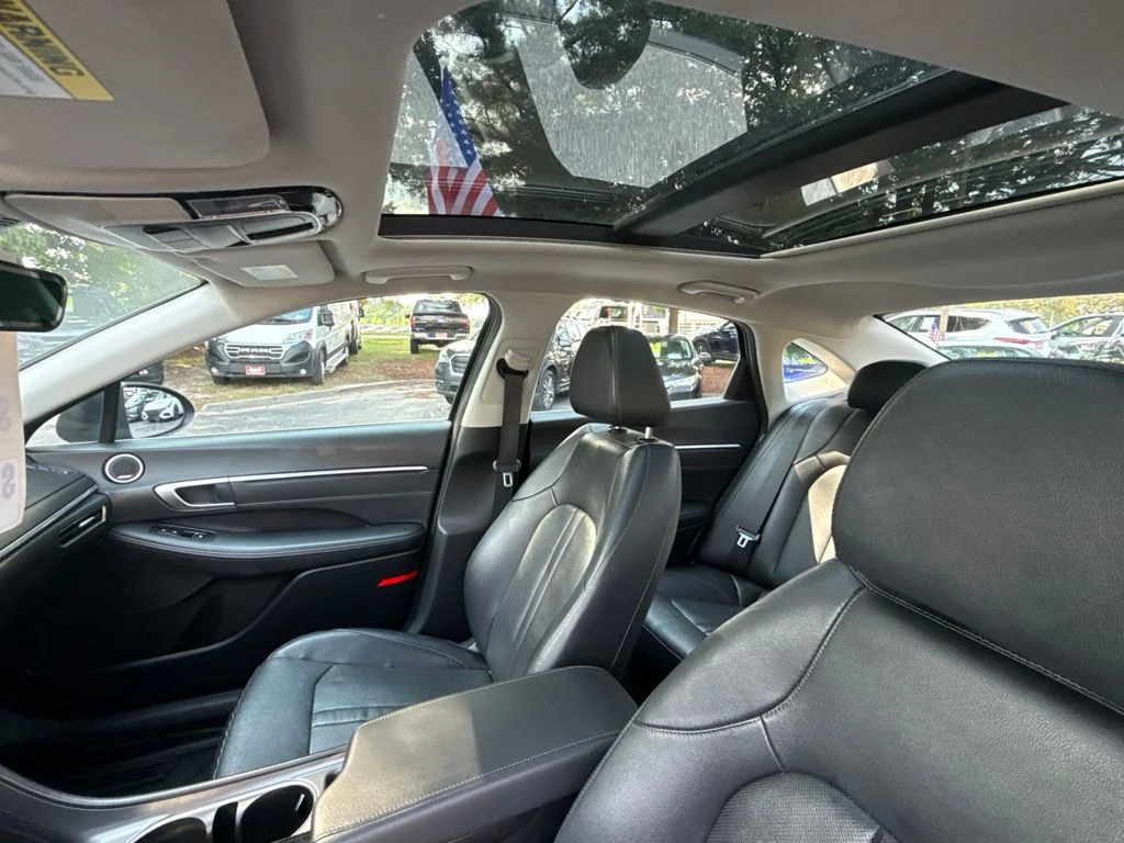 Used 2022 Gray Hyundai Limited image 15