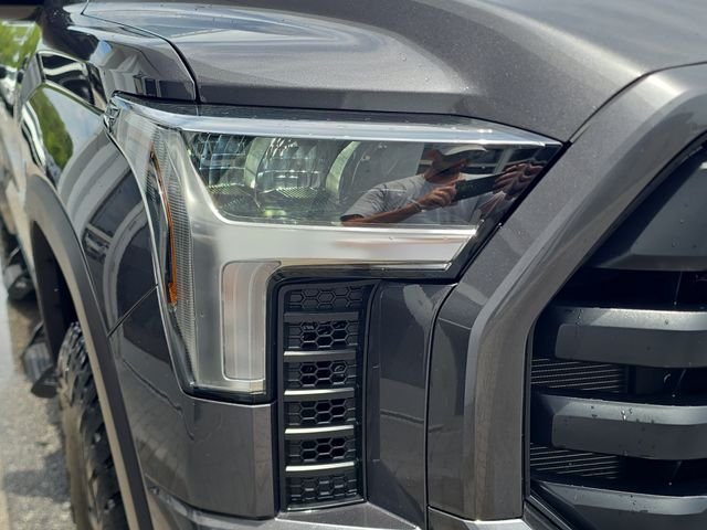 2026 Toyota Tundra Limited - Photo 10