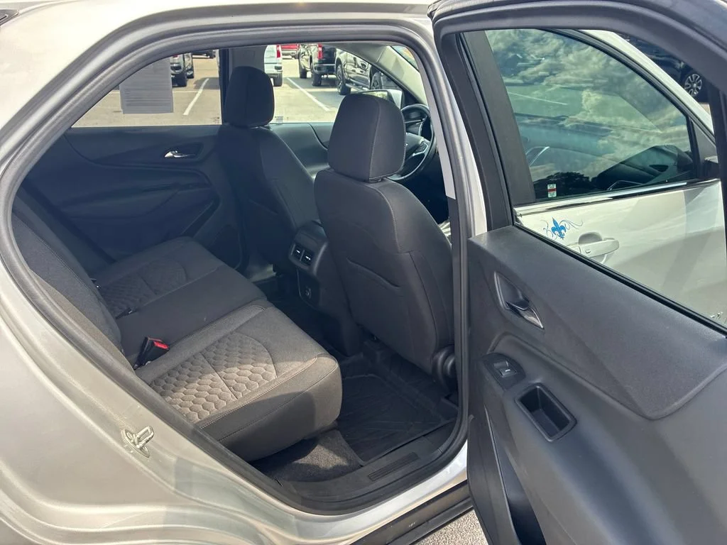 Used 2021 SILVER ICE METALLIC Chevrolet LT image 33