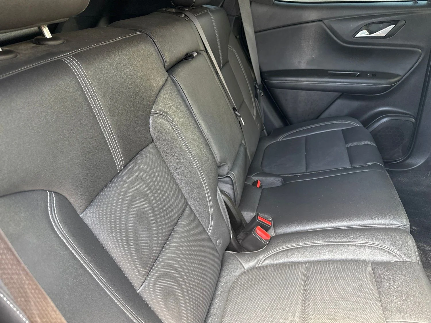 Used 2024 Gray Chevrolet 3LT image 17
