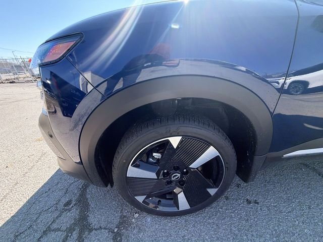 New 2026 Blue Nissan SR image 10