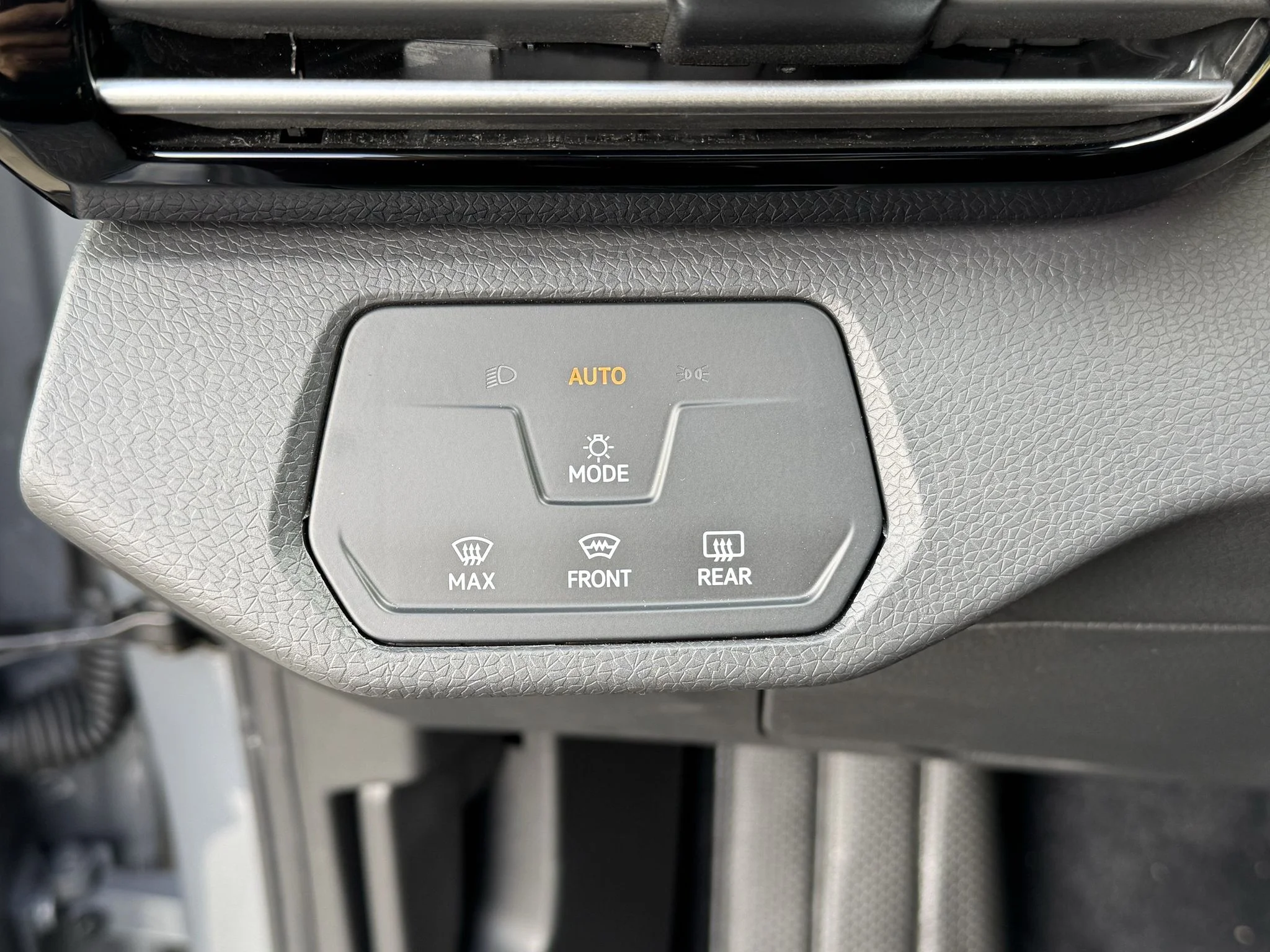 New 2026 Pure Gray Volkswagen Pro image 7