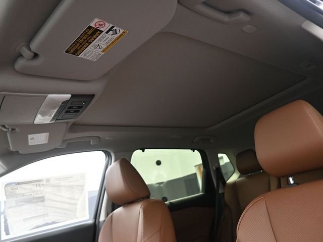 Used 2026 Black Nissan Platinum image 28