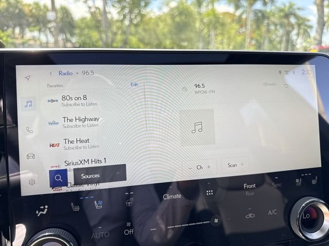 2026 Lexus RX Hybrid 350h - Photo 16