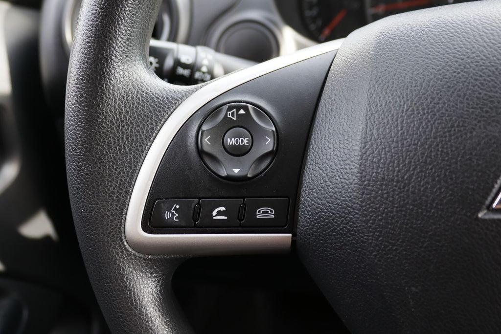 Used 2023 Red Mitsubishi ES image 15