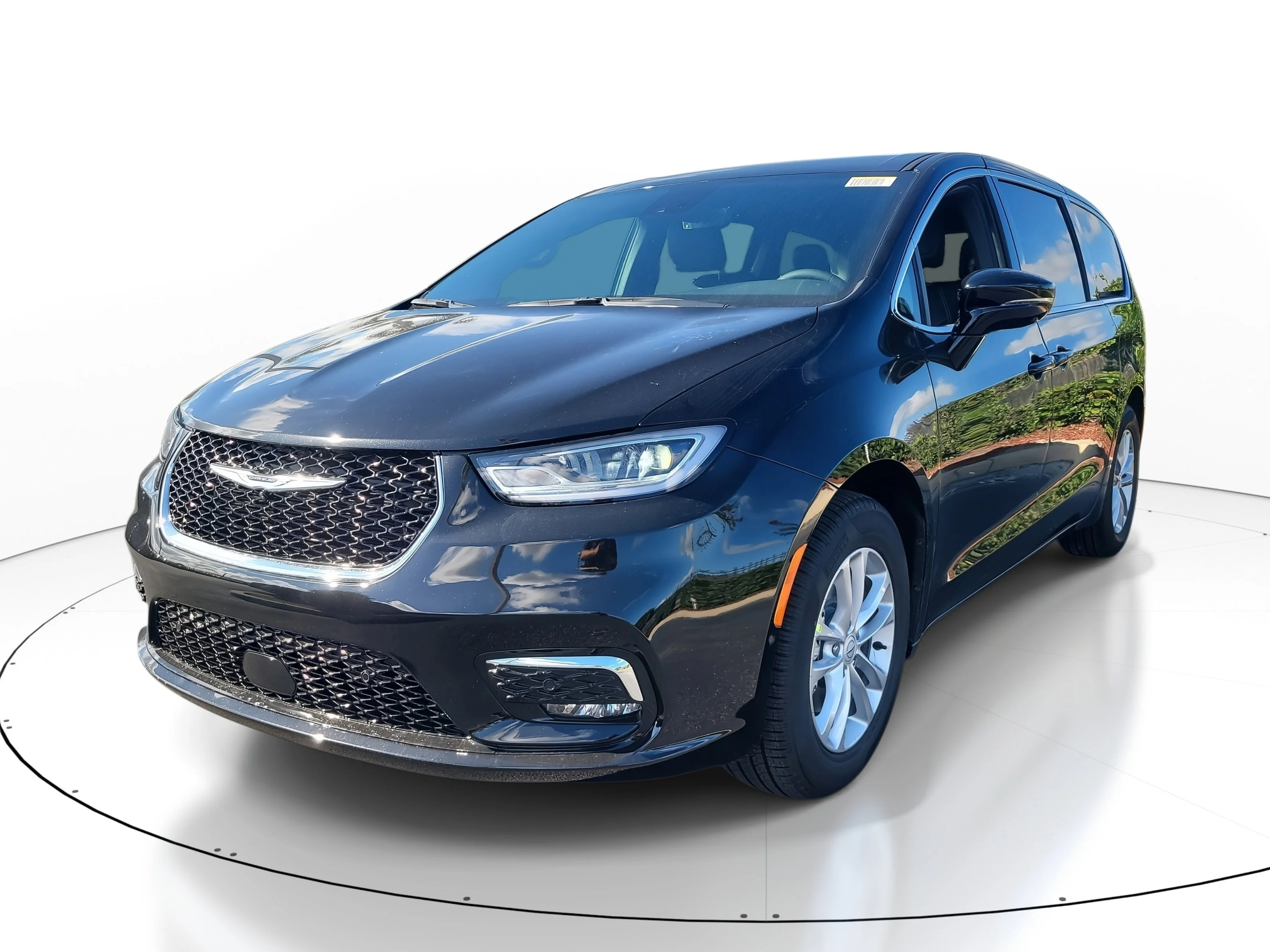 New 2026 Diamond Black Crystal Pearlcoat Chrysler Select image 4