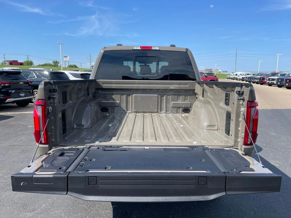 New 2026 Marsh Gray Ford Tremor® image 38