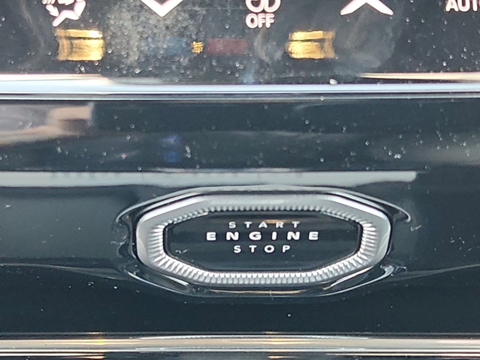 New 2026 Silver Zynith Exterior Paint Jeep Laredo image 17