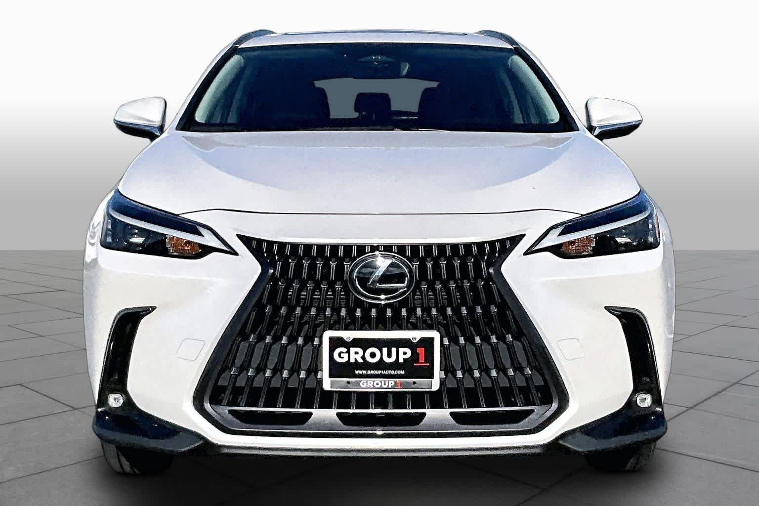 Used 2023 Eminent White Pearl Lexus  image 4
