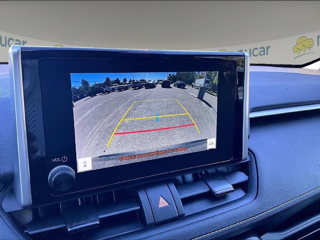 Used 2025  Toyota XLE image 19